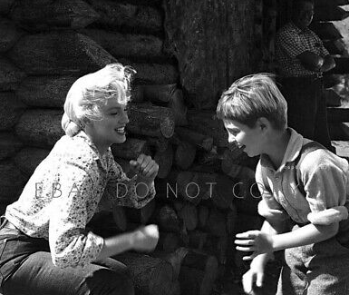 Texture for Norma mortenson and tommy rettig on set river of no return 1953